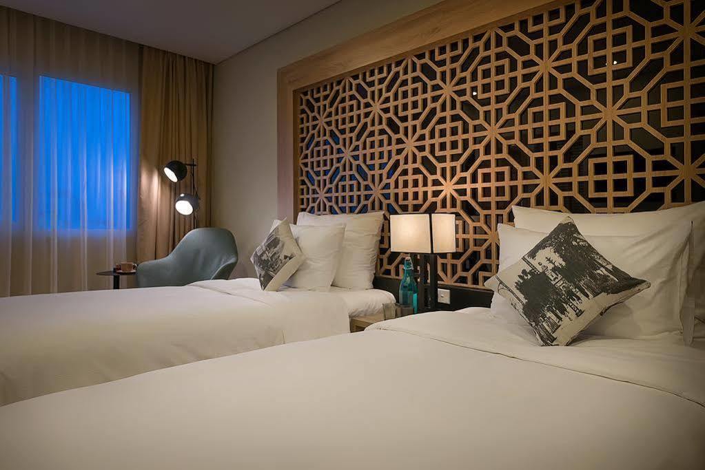 Ccentral Hotel Bui Vien Ho Chi Minh City Exterior photo